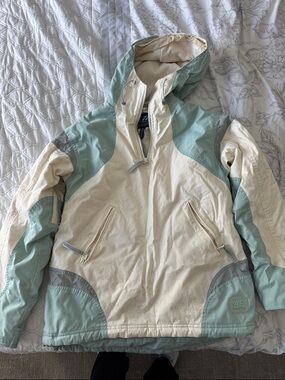 American Eagle Outfitters Cream and Light Green Ski Jacket performance Gear